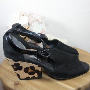 AEROSOLES Golden Rule Black Peep Toe Sandals Chunky Heel Animal Print size 9